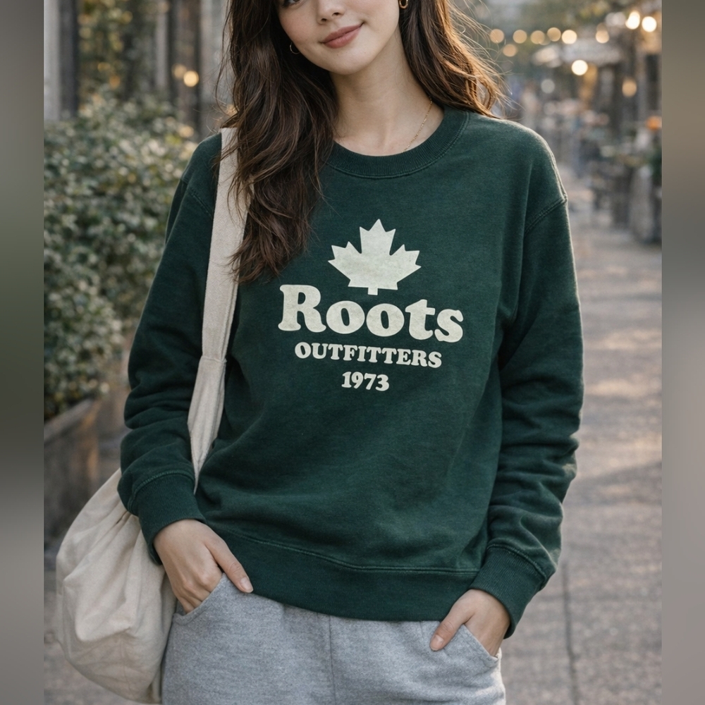 Roots Green Crewneck Sweatshirt XS Women Logo Graphic Pullover Cozy Casual - Picture 1 of 7